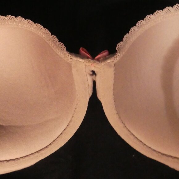VICTORIA'S SECRET - Body By Victoria Perfect Shape | 32C | Beige Lace Detail Bra - Picture 8 of 10